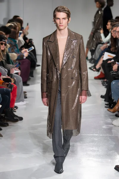 Look 22